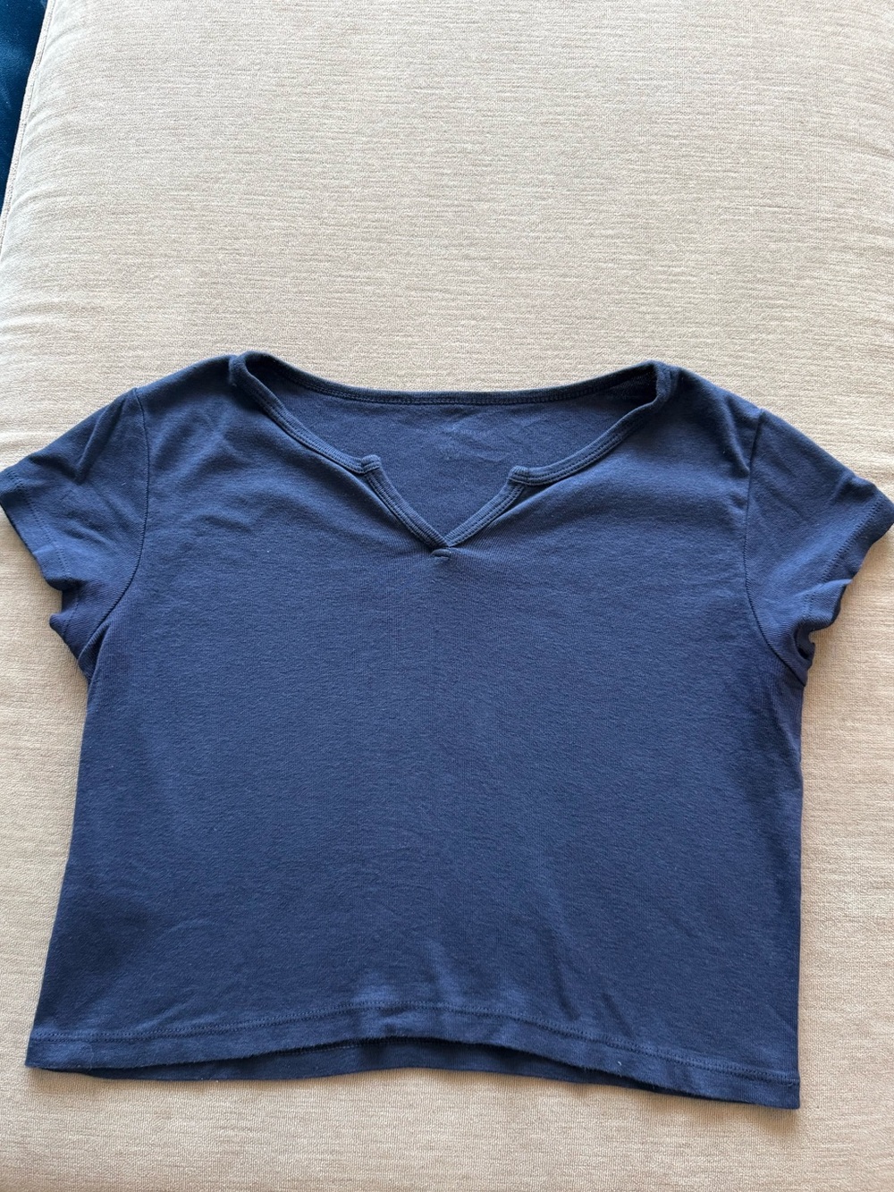 Brandy Melville Classic Navy Cropped V‑Neck Tee
